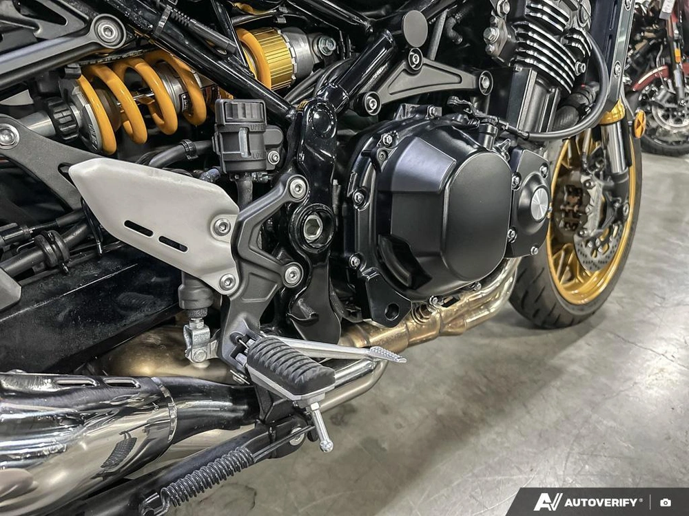 2022 Kawasaki Z900rs Se alt