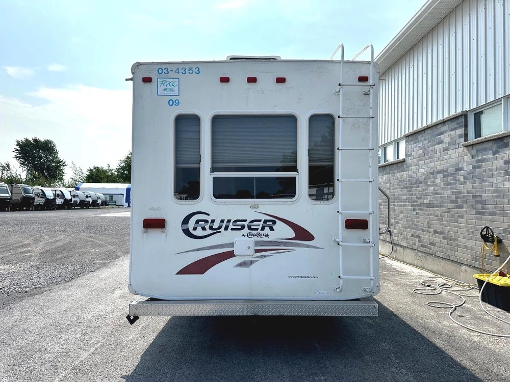 2004 Crossroads Cruiser 27rl alt