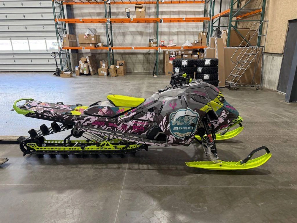 2023 Ski-doo Summit X W/ Expert Package 165 850 Thpd