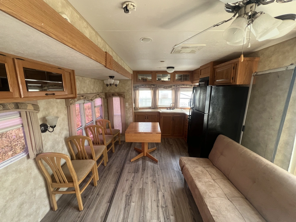 2009 Hy-line Georgian Bay 38fkd alt