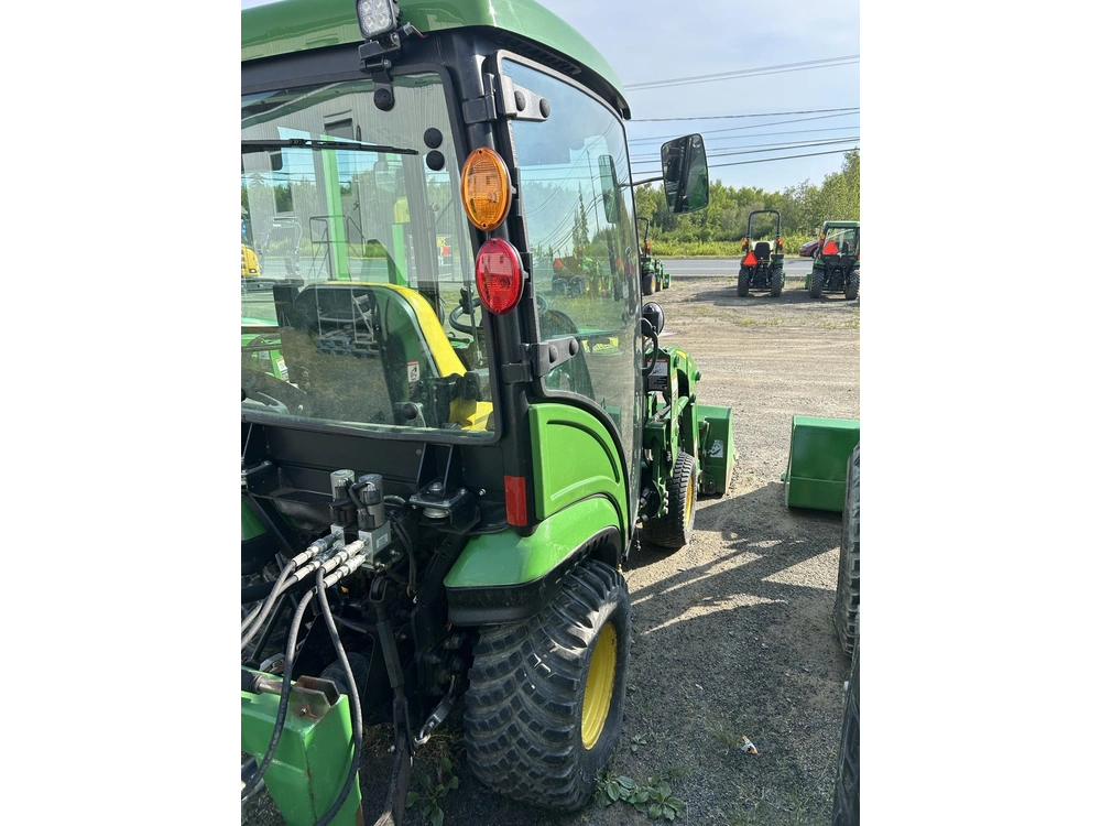 2021 John Deere 1025r alt