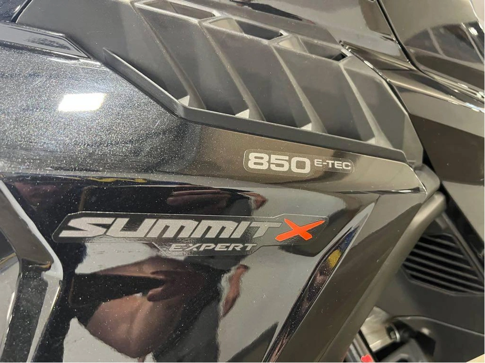 2023 Ski-doo Summit X W/ Expert Package 165 850 alt