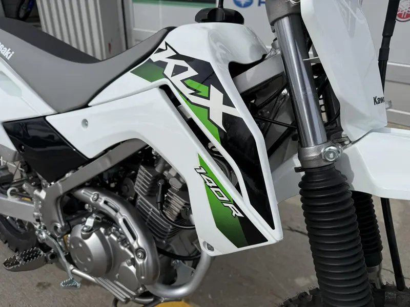 2027 Kawasaki KLX140R