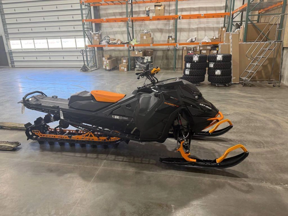 2024 Ski-doo Summit X W/ Expert Package 154 850 Turbo 10.25" Screen Tsre