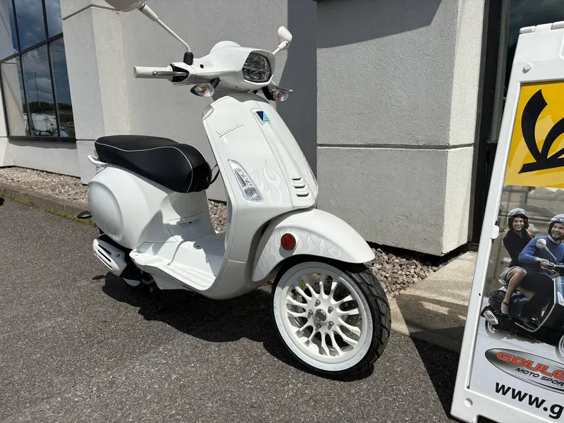 Vespa Sprint 50 LIQUIDATION 2023