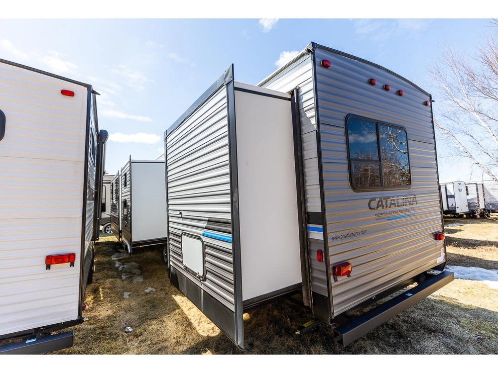 2023 Forest River Coachmen Catalina Destination 39 Fkts alt