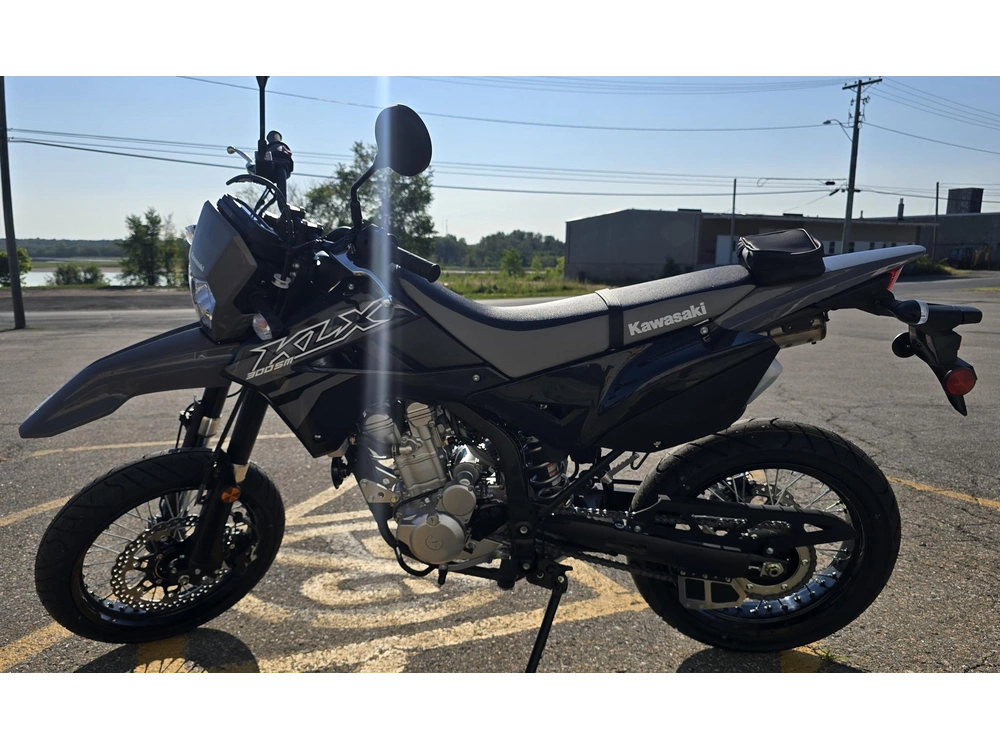 2026 Kawasaki Klx300sm alt