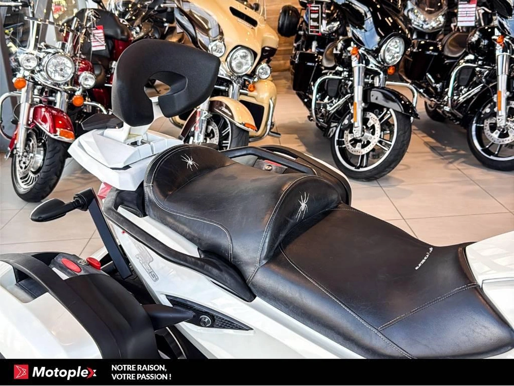 2010 Can-am Spyder Rss alt