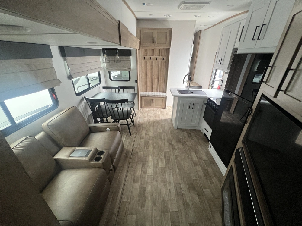 2023 Keystone Rv Arcadia 288 Slbh alt