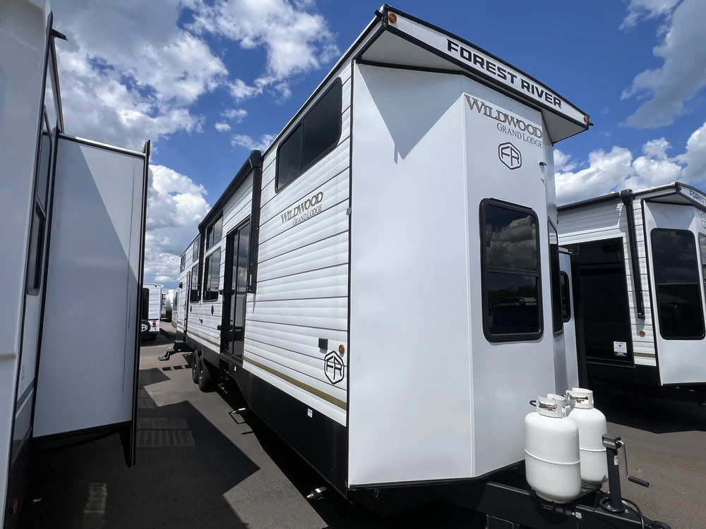 2026 Forest River Wildwood 42ice alt
