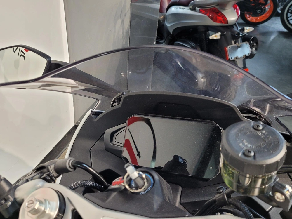 2026 Cfmoto 675 Ss alt
