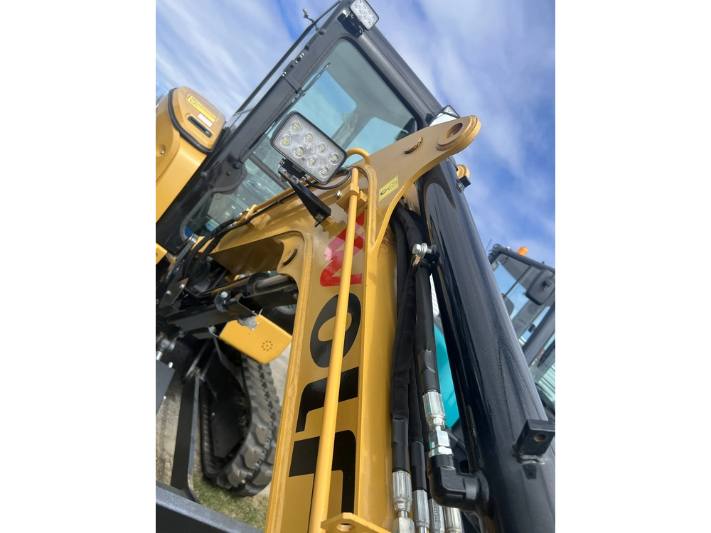 2026 Wolf We26 Cab alt