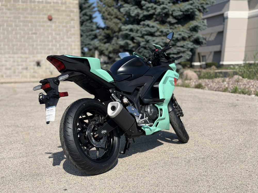 2026 Yamaha Yzf-r3 alt