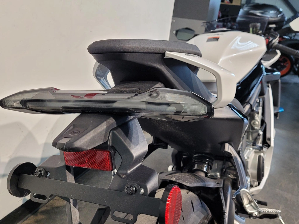 2026 Cfmoto 675 Ss alt