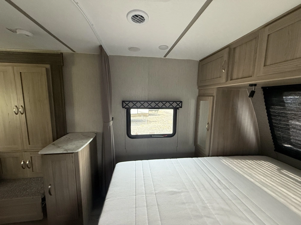 2021 Coachmen Freedom Express 246rkse alt