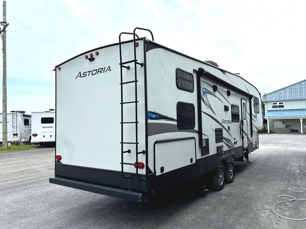 Dutchmen Astoria 3013bhf 2018 alt