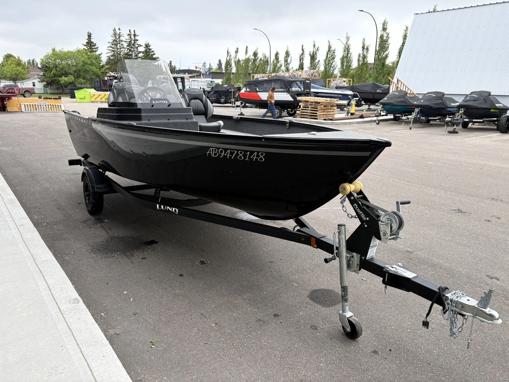 2025 Lund Boat Co 1650 Angler Ss W/50 Hp alt