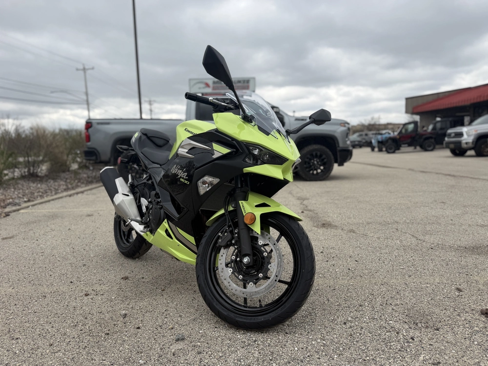 2026 Kawasaki Ninja 500 Abs alt