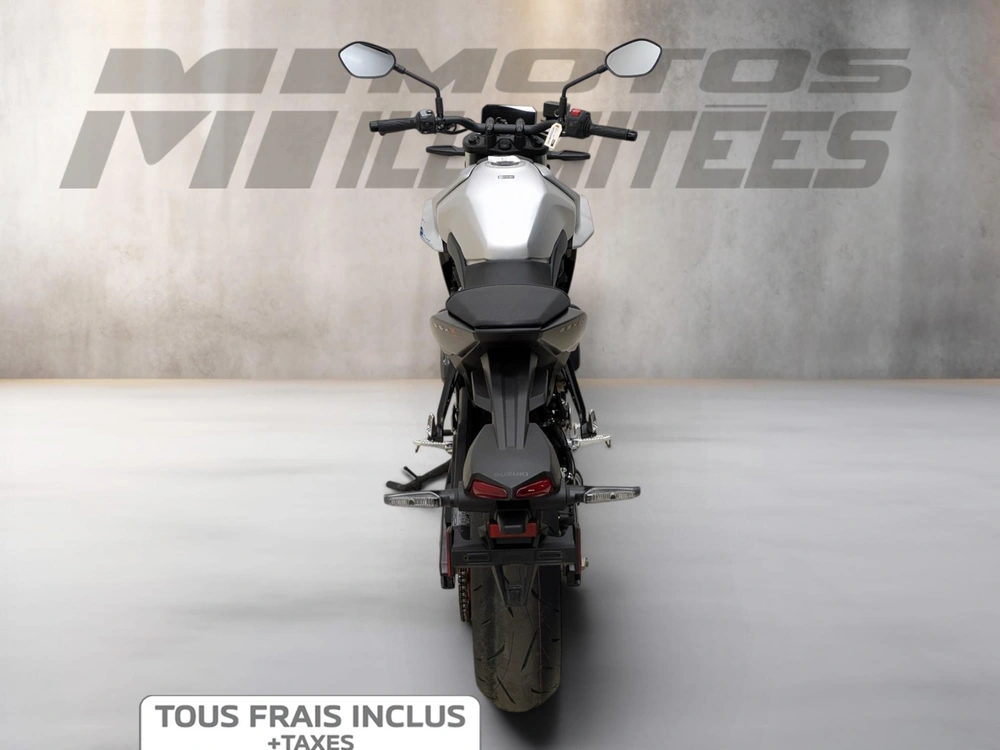 2025 Suzuki Gsx-8s alt