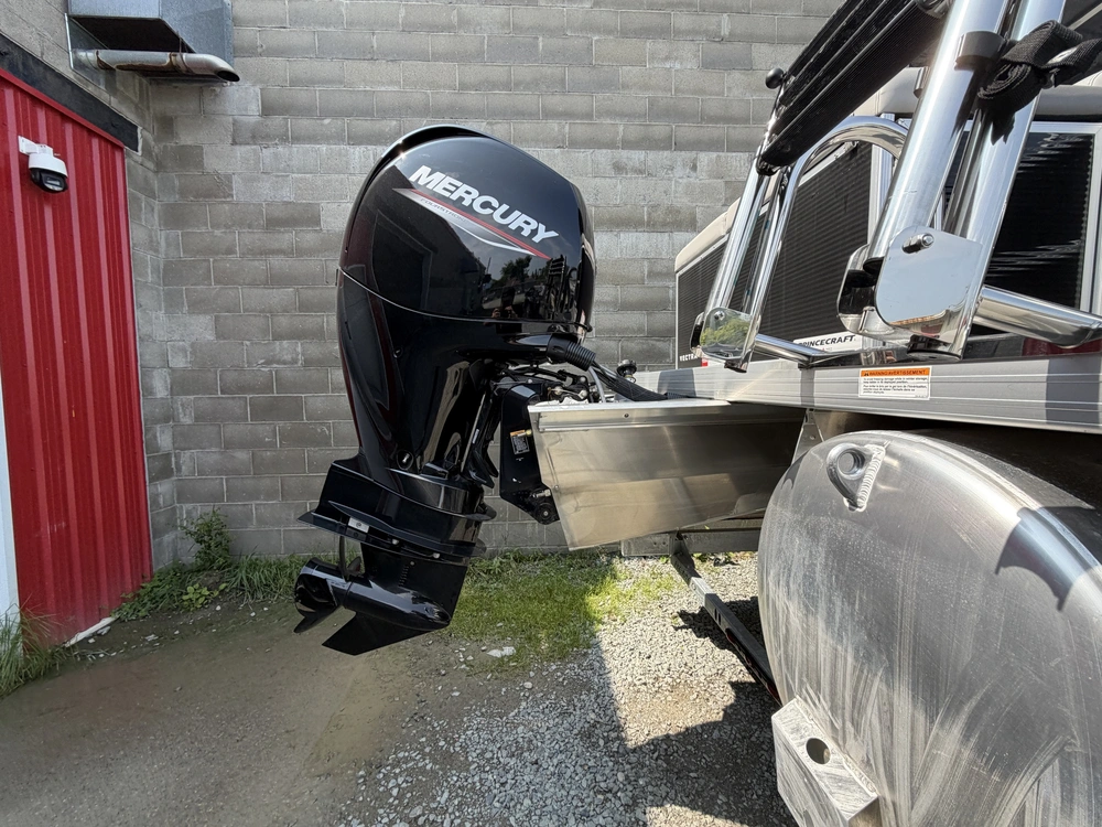 2025 Princecraft Vectra 23l Sport Black 150exlpt Efi alt