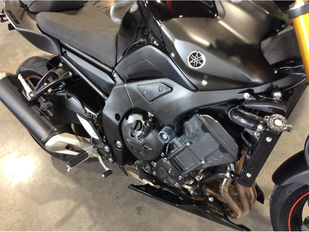 Yamaha Fz8 2013 alt