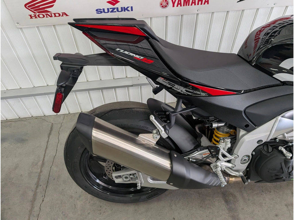 Aprilia Tuono V4 1100 Factory 2023 alt