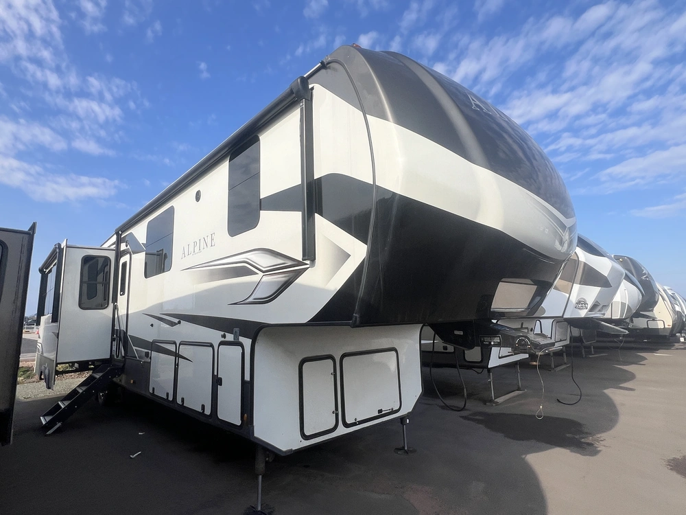 2022 Keystone Rv Alpine 3910rk alt