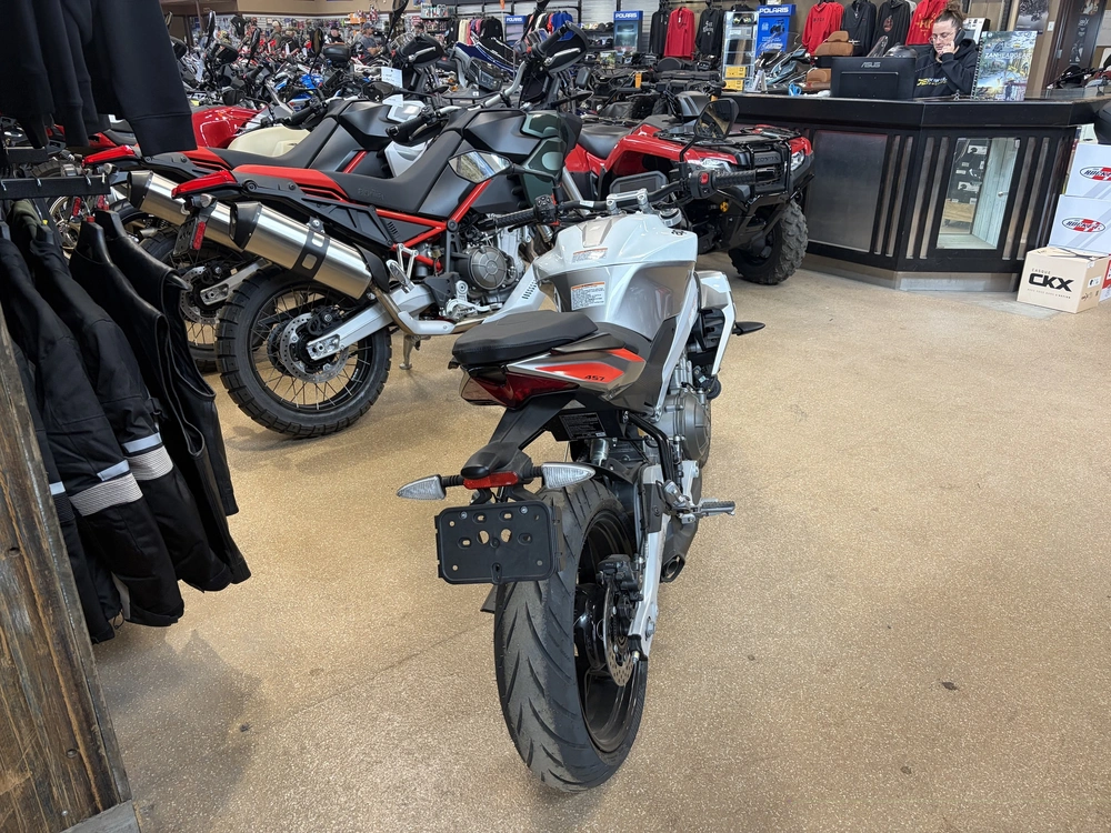 2026 Aprilia Tuono 457 Base alt