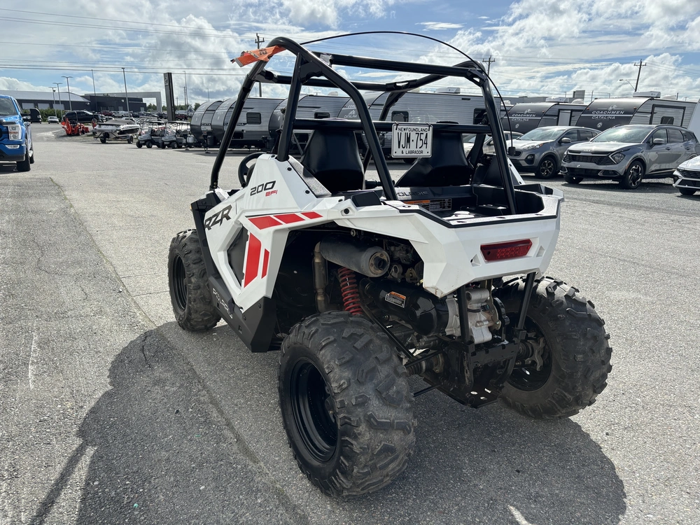 2023 Polaris Rzr 200 alt