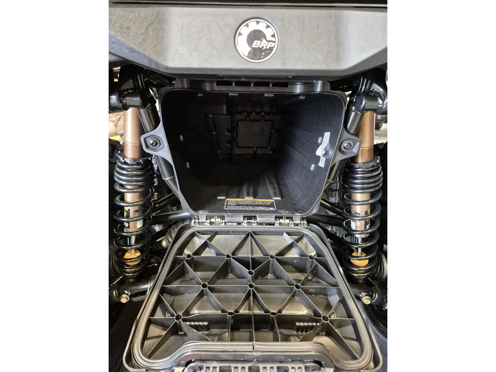 2026 Can-am Outlander Max 6x6 Backcountry 1000r Stealth Black alt