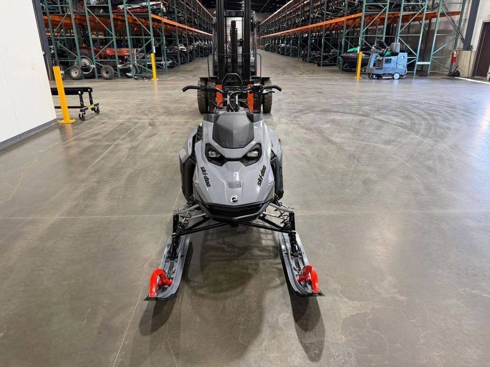 2026 Ski-doo Summit X 154 850 Shot alt