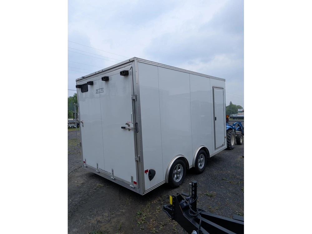 2023 Ez-hauler Encl 8.5' Wide Int Height 91" alt