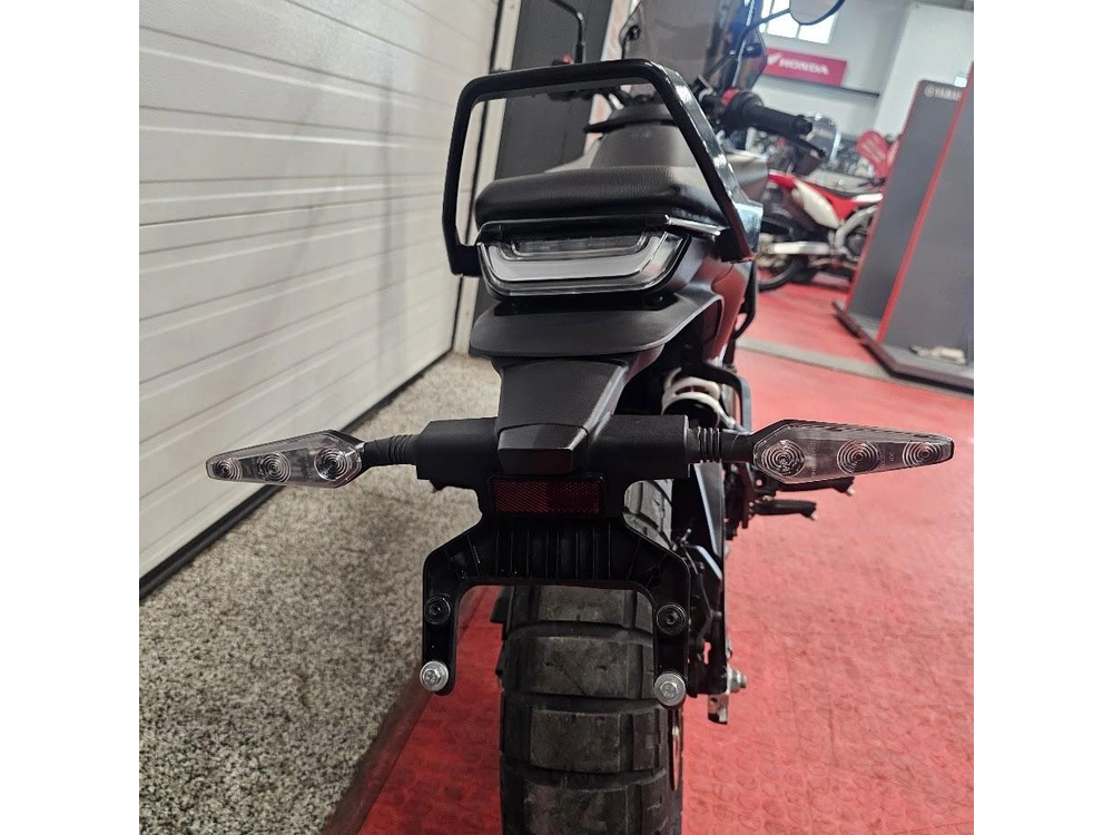 2024 Husqvarna Svartpilen 401 alt