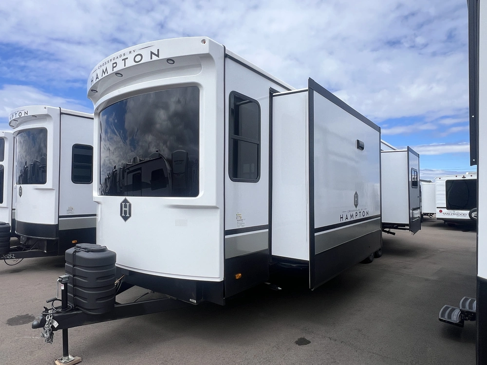 2026 Crossroads Rv Hampton 372fdb alt