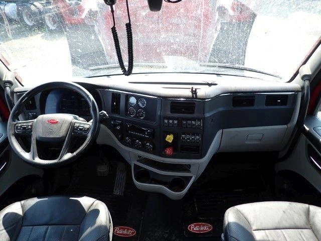 2025 Peterbilt 579