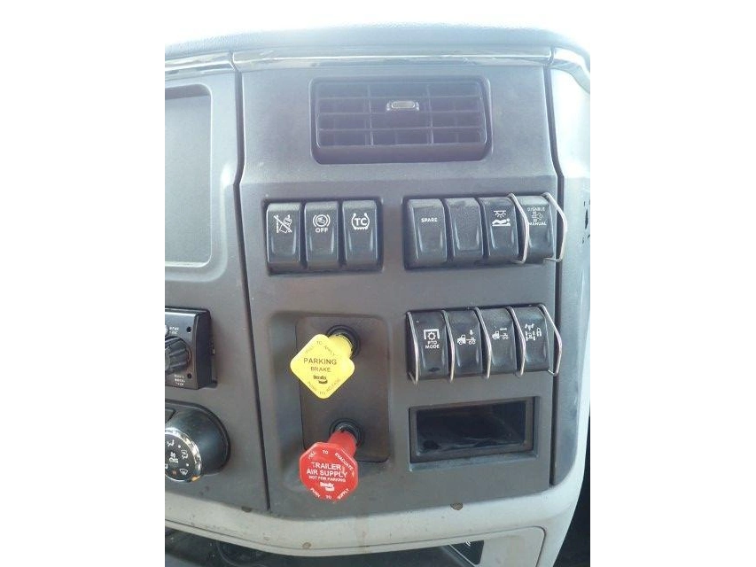 2025 Peterbilt 579
