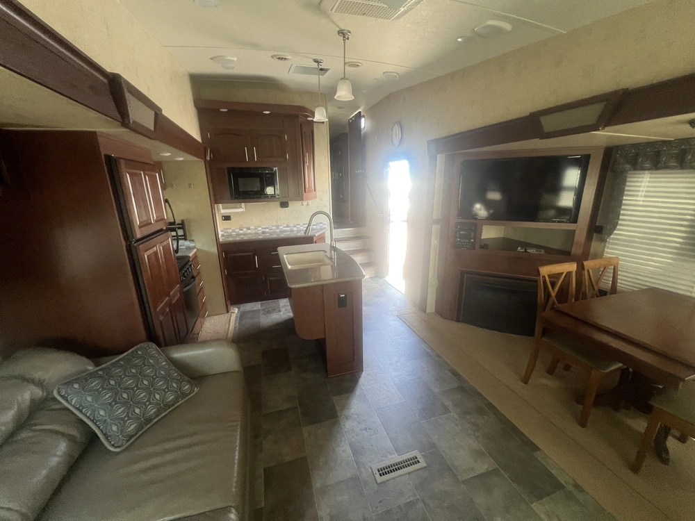 2015 Forest River Flagstaff 8528ikws alt