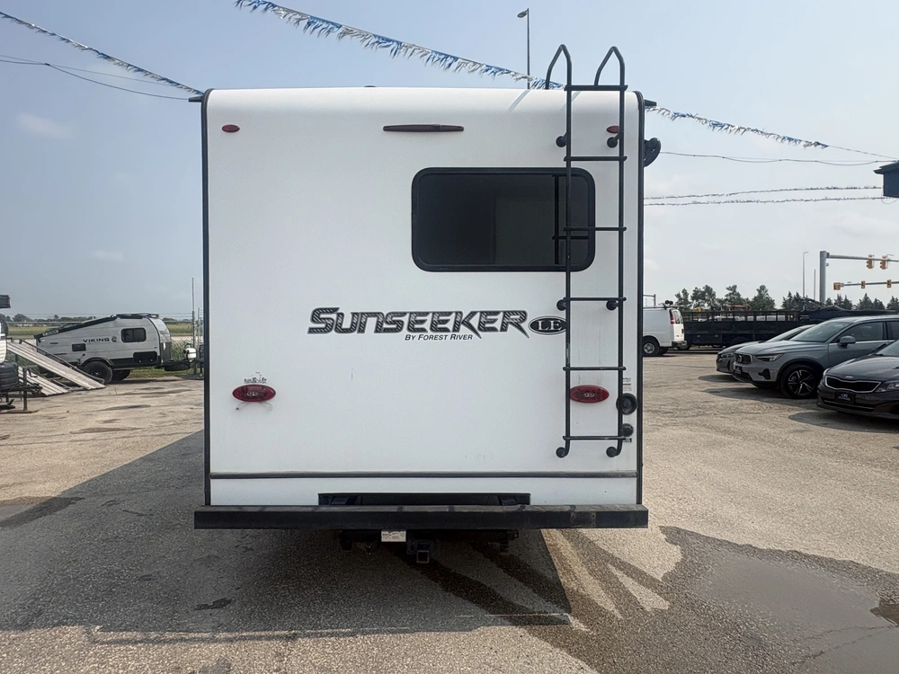2021 Forest River Sunseeker alt