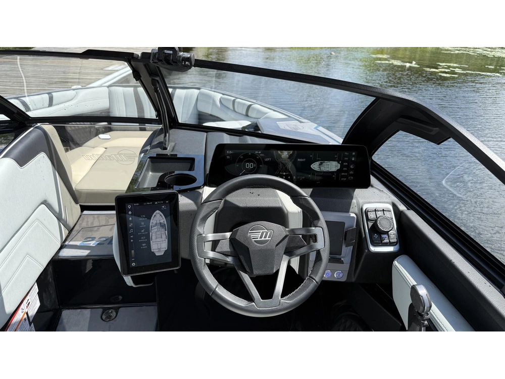 2026 Malibu 22 Lsv alt
