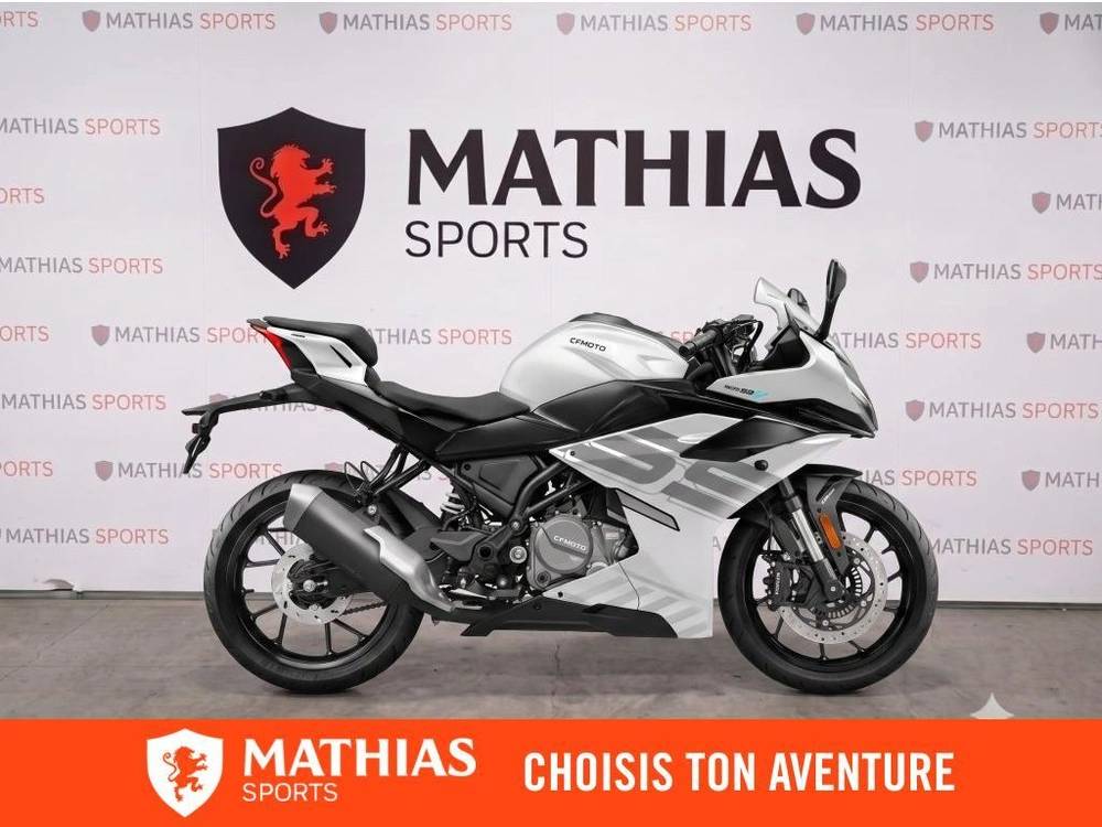 2026 Cfmoto 300ss alt