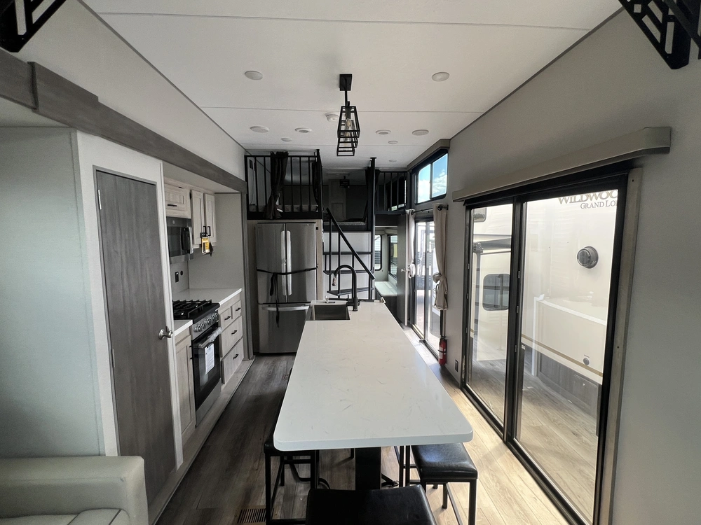 2026 Coachmen Catalina 42condo alt