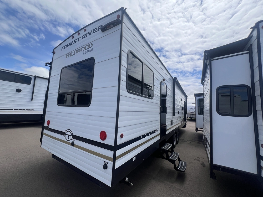 2025 Forest River Wildwood 40fden alt