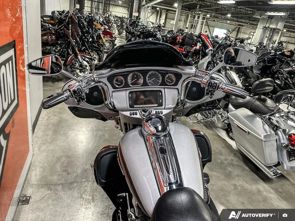 2014 Harley-davidson Flhtcse alt