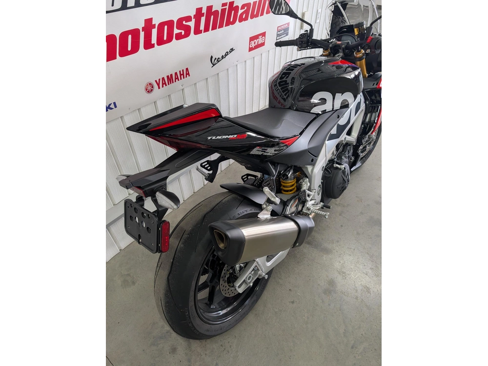 Aprilia Tuono V4 1100 Factory 2023 alt