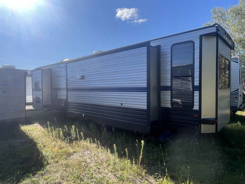 2020 Forest River Cherokee Limited 39 Rl alt