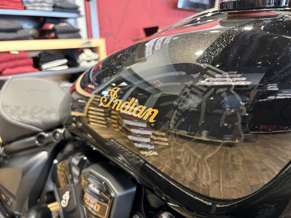 Indian Motorcycle Scout 101 1250 2026 alt