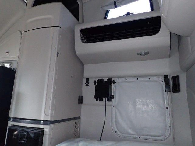 2025 Peterbilt 579