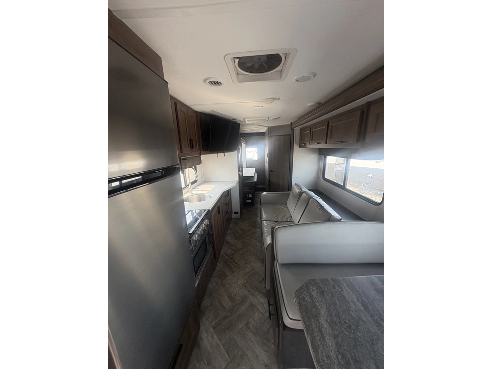 2021 Forest River Sunseeker alt