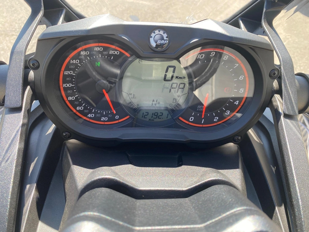 2018 Can-am F3-s alt