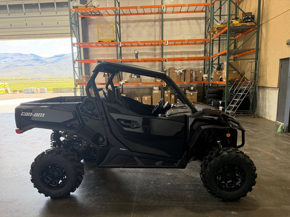 2026 Can-am Commander Xt 700 alt